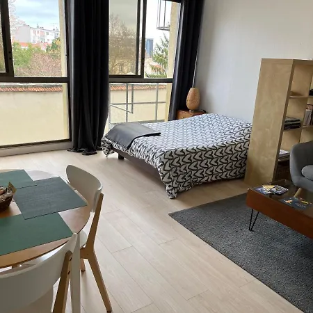 Le Stanislas, Calme Et Lumiere נאנסי