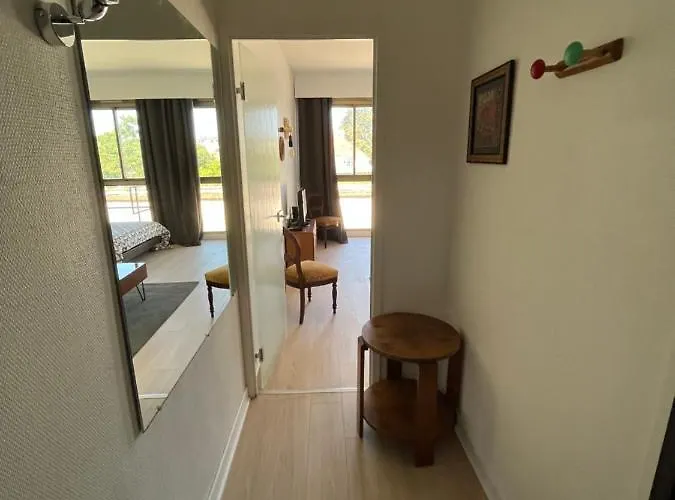 Le Stanislas, Calme Et Lumière Nancy